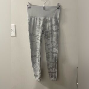 Juniors Unbranded Medium Gray Camo Athletic Thick Leggings